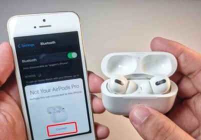 why are my airpods blinking orange 