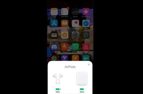 why are my airpods flashing orange 