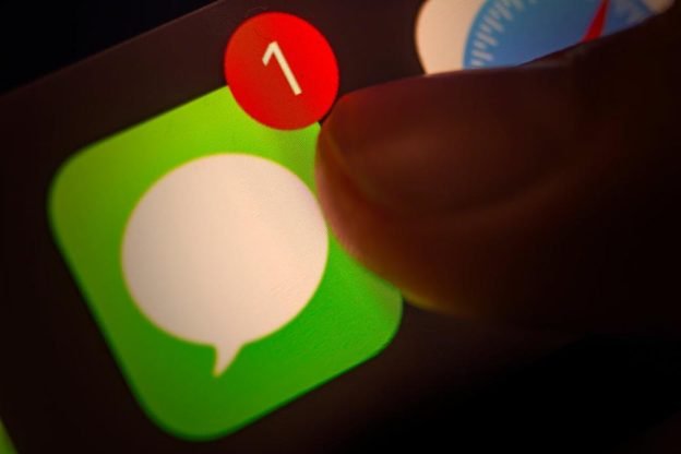 What does 'kept' mean under a voice note in iMessage?